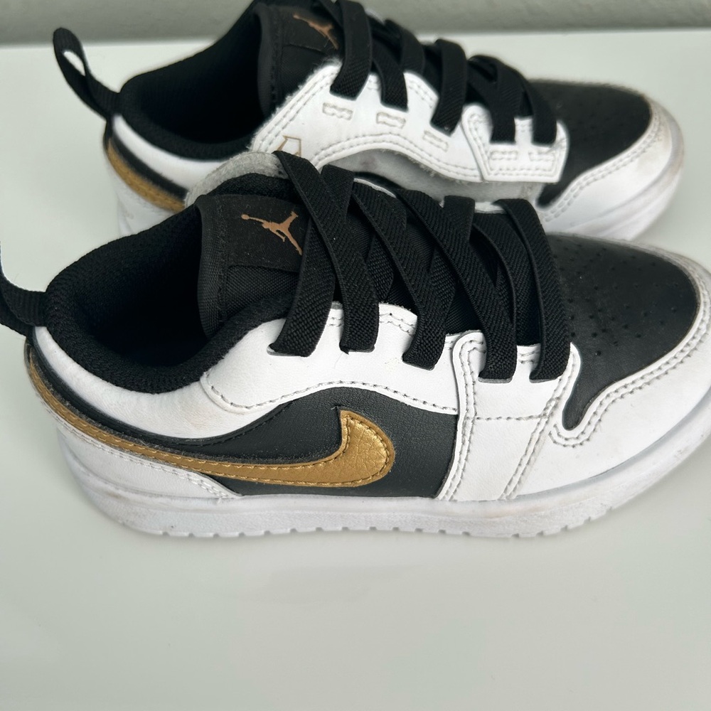 Air Jordan/Nike Low ALT White Black Metallic Gold – Kids 11C – Worn Once